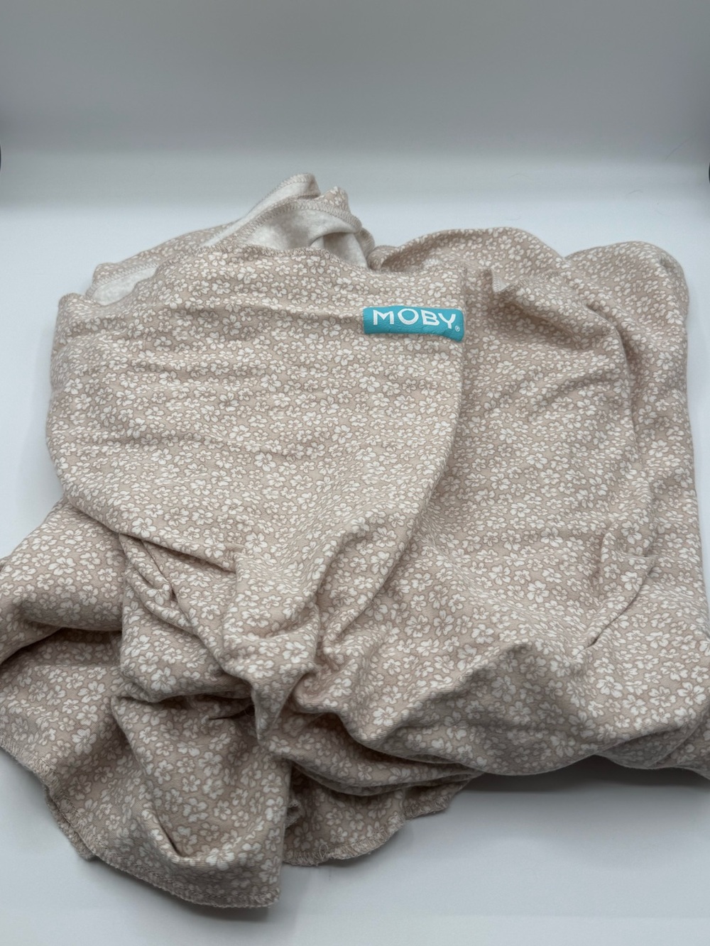 MOBY Wrap in Coastal Blooms